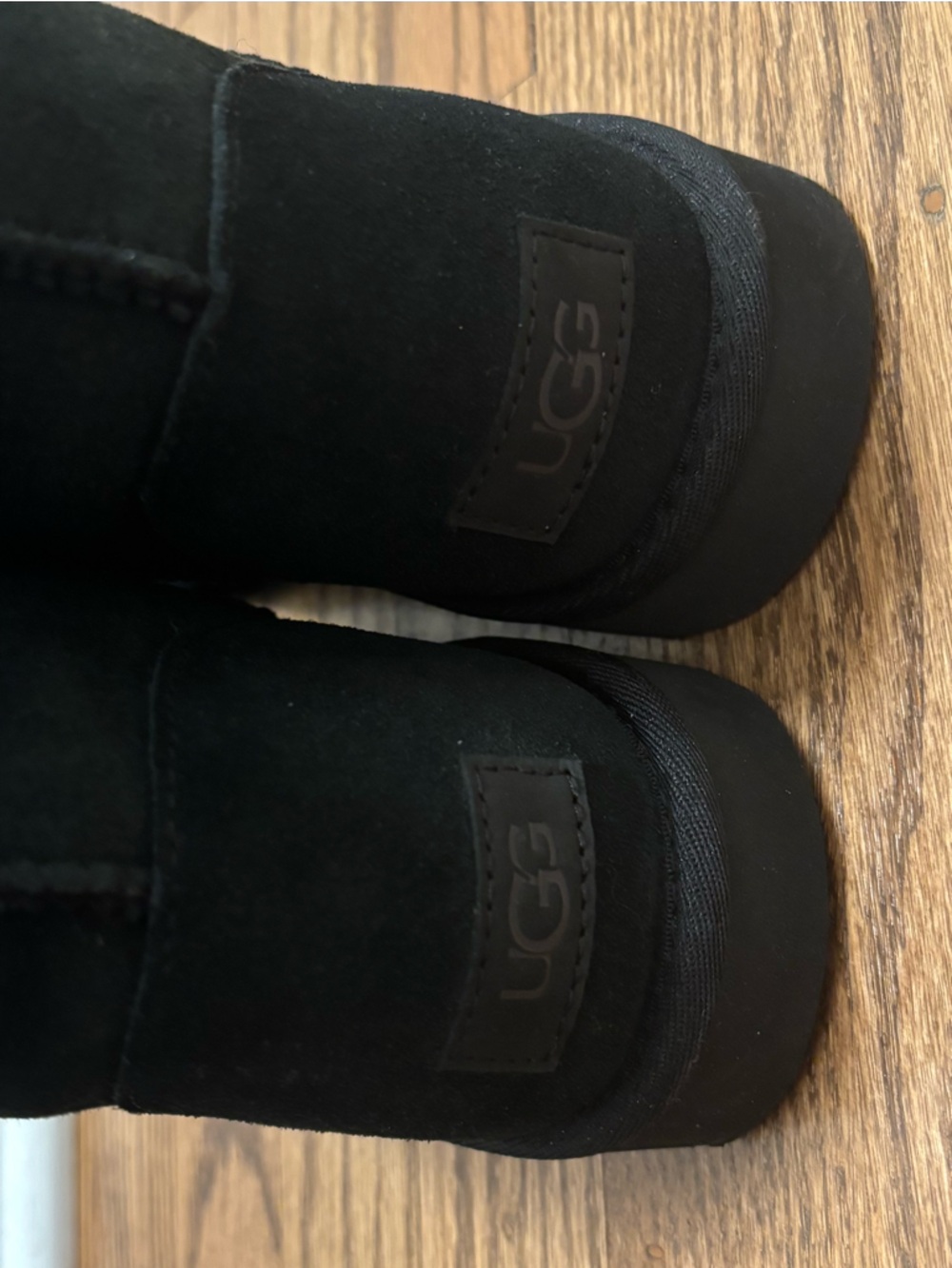 UGG Classic Short Winter Boots in Black - Picture 8 of 8